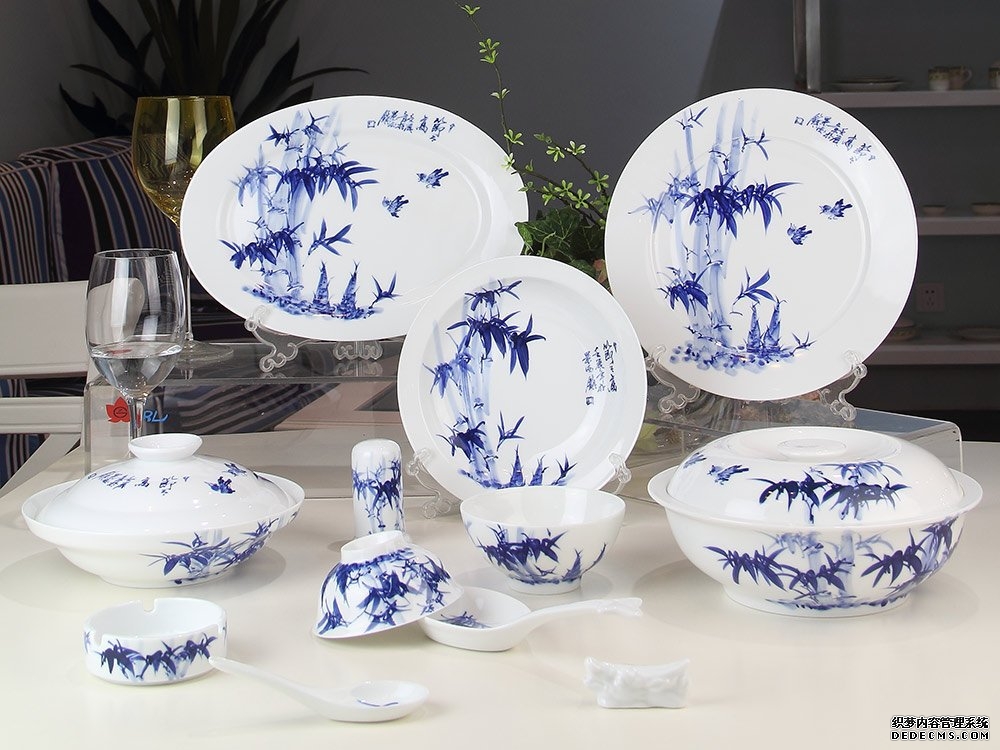 66头釉下手青花绘节节高中餐具