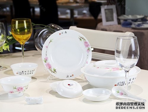 32头手绘釉上水点桃花中餐具