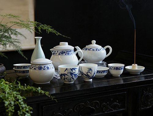 13头手绘青花牡丹花边纹茶具