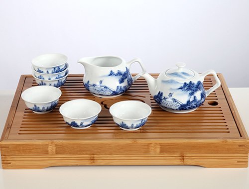 8头手绘青花山水茶具