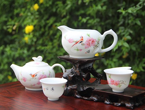 8头手绘茶具(金品小壶水点桃花)