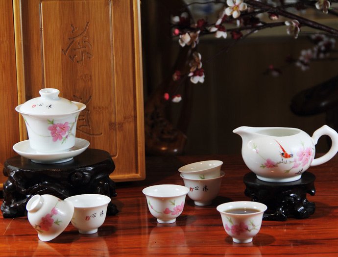 手绘多头工夫茶具（带竹质茶海）