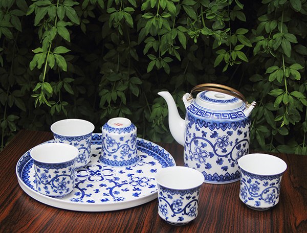 8头手绘青花蓝地盛世茶具