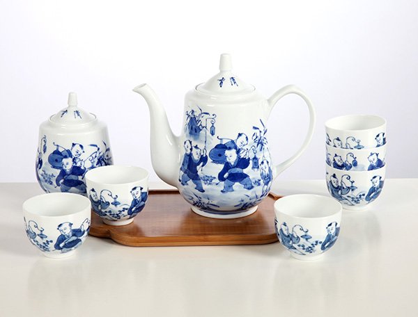 8头手绘青花绿茶具--合家欢乐